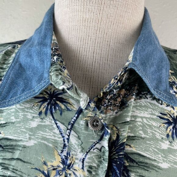 Capacity Palm Tree Shirt & Matching Shorts EUC - Picture 3 of 11